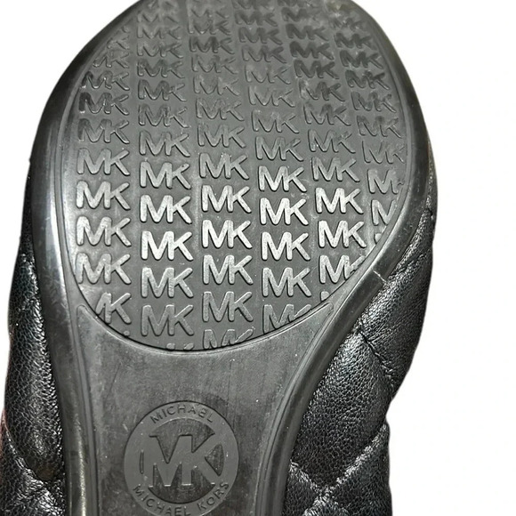 Micheal Kors shoes,women sz 7, black ballet flats ,MK metal logo ,quilt look - Picture 12 of 14